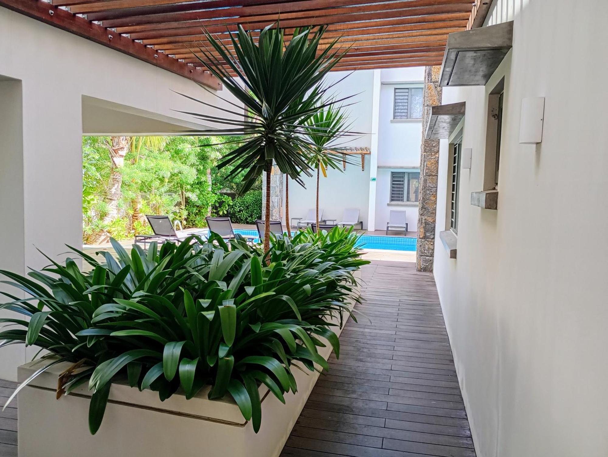 Appt Neuf De 2Ch Ds Residence Avec Piscine, Route Cotiere Grand-Baie Exterior photo